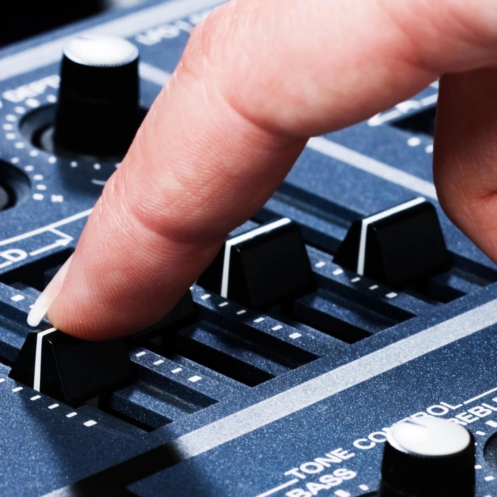 10pcs Fader Caps, Mixer Slider Fader Knobs Black Fader Cap for Pioneer DJM350, 400, 500, 700, 750, 800, 850, 900NEXUS, 900SRT, 900NXS2, 2000, 2000nexus, Easy Installation, Black - Image 4