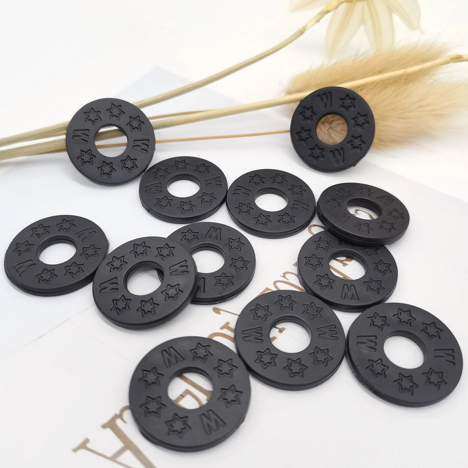 12pcs Guitar Strap Locks Guitar Strap Holder Sturdy Synthetic Rubber Guitar Strap Blocks Guitar Protector Block (Black) - Image 7