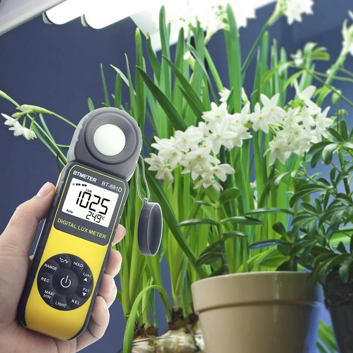 BTMETER BT-881D Digital Illuminance Light Meter, Measure Lights 0.01~400,000 Lux (0.01~40,000 FC) Foot Candles Luxmeter with 270ยบ Rotated Sensor for Plants LED Lights Indoor Outdoor Light Tester BT881D (0.01~400,000 Lux) - Image 6