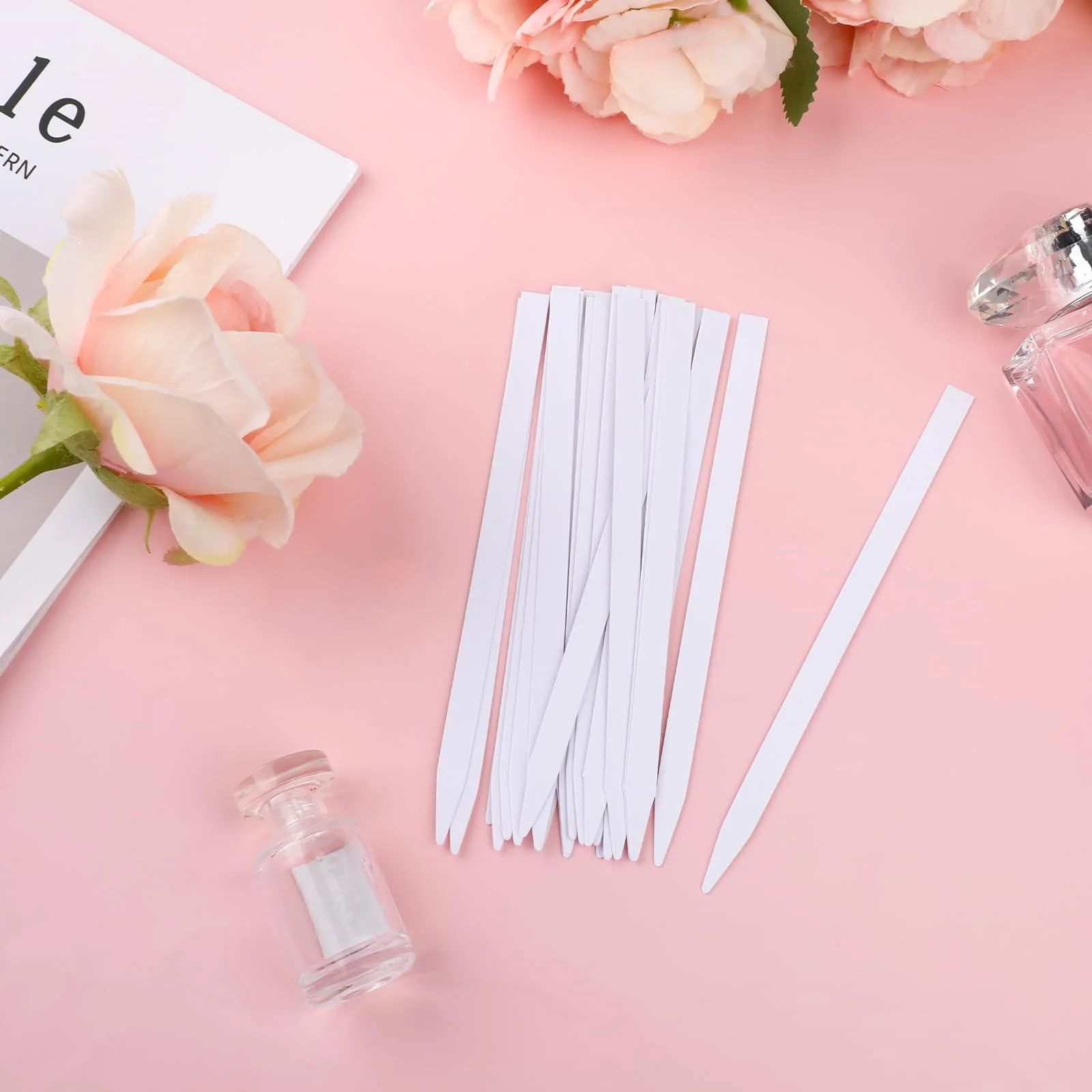 cobee Pack of 100 Perfume Test Strips, Fragrance Tester Strips, Disposable Perfume Test Strips, Perfume Tester Strips for Perfume, Fragrances, Fragrances, Essential Oils, Aromatherapy (Pointed Tip) Pointed tip - Image 5