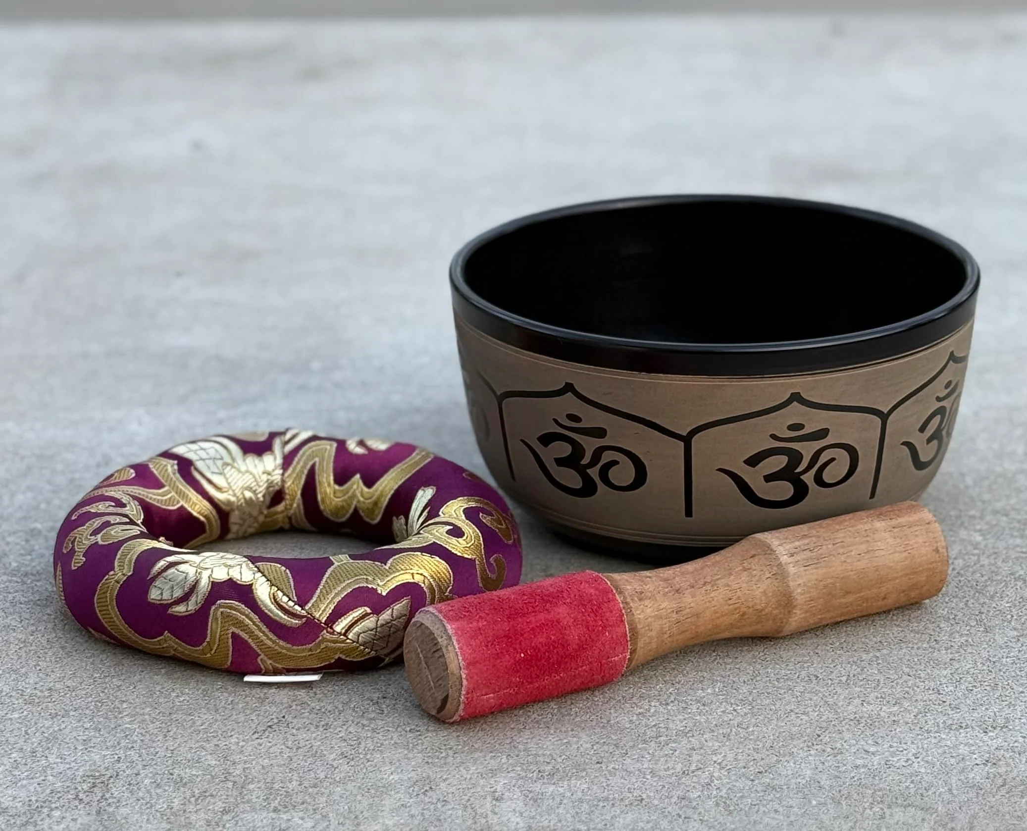 DharmaObjects® Yoga Meditation 6 Inches Ganesh/OM Peace Singing Bowl/Cushion/Rosewood Mallet Gift Set OM - Image 5