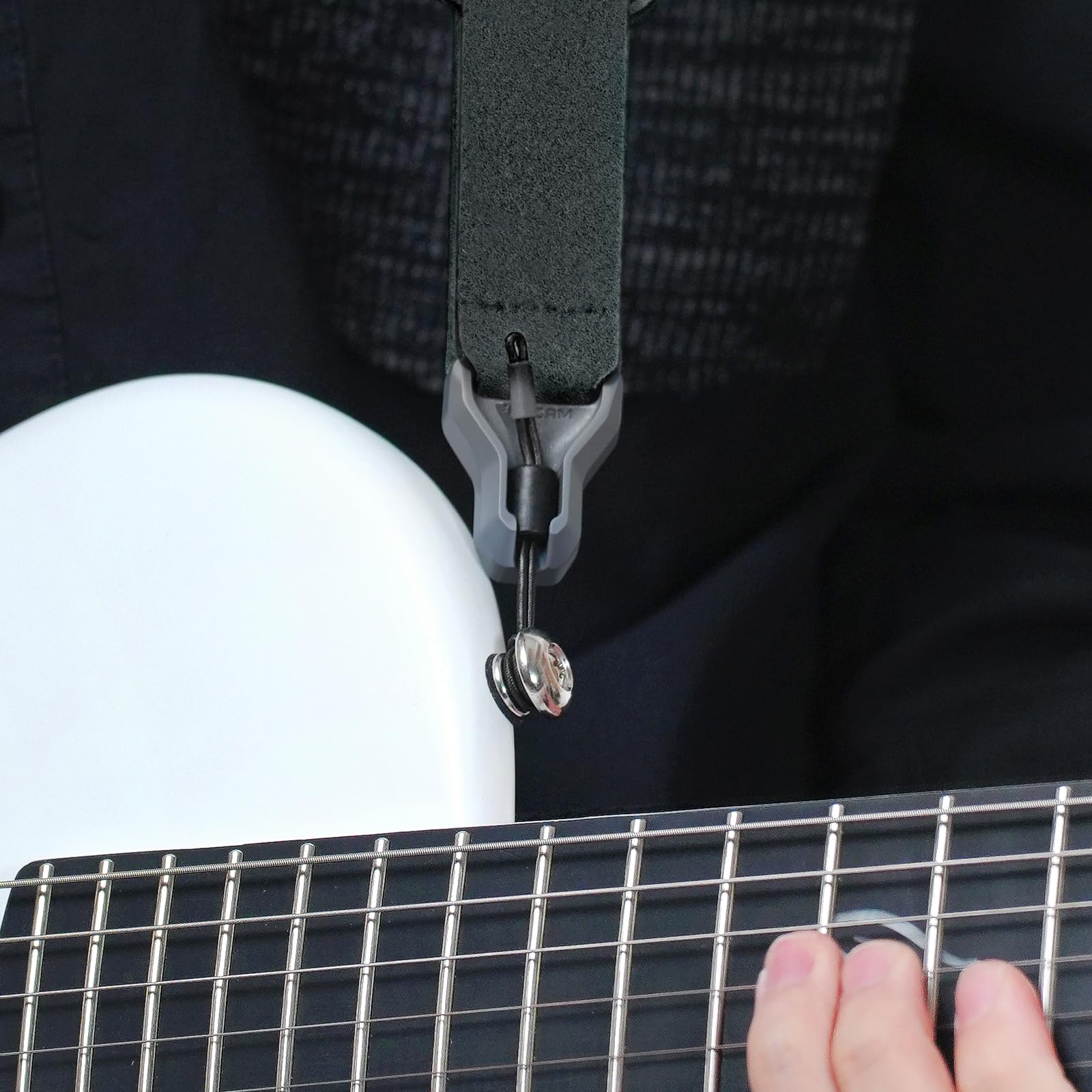 enya Magnetic Strap for Guitar, Bass, and Ukulele - Quick Release, Single-Hand Adjustable, with Leathery Texture Black - Image 7