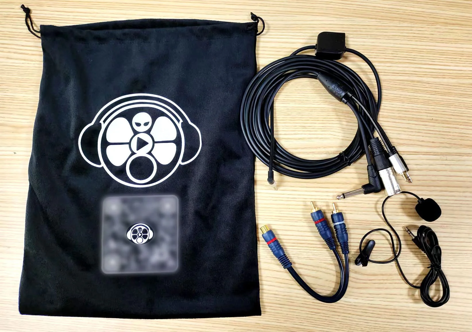 "Genius Audio Splitter Cable - Mic-Enabled Universal Analog Output for Smartphones, Tablets and laptops - Image 9