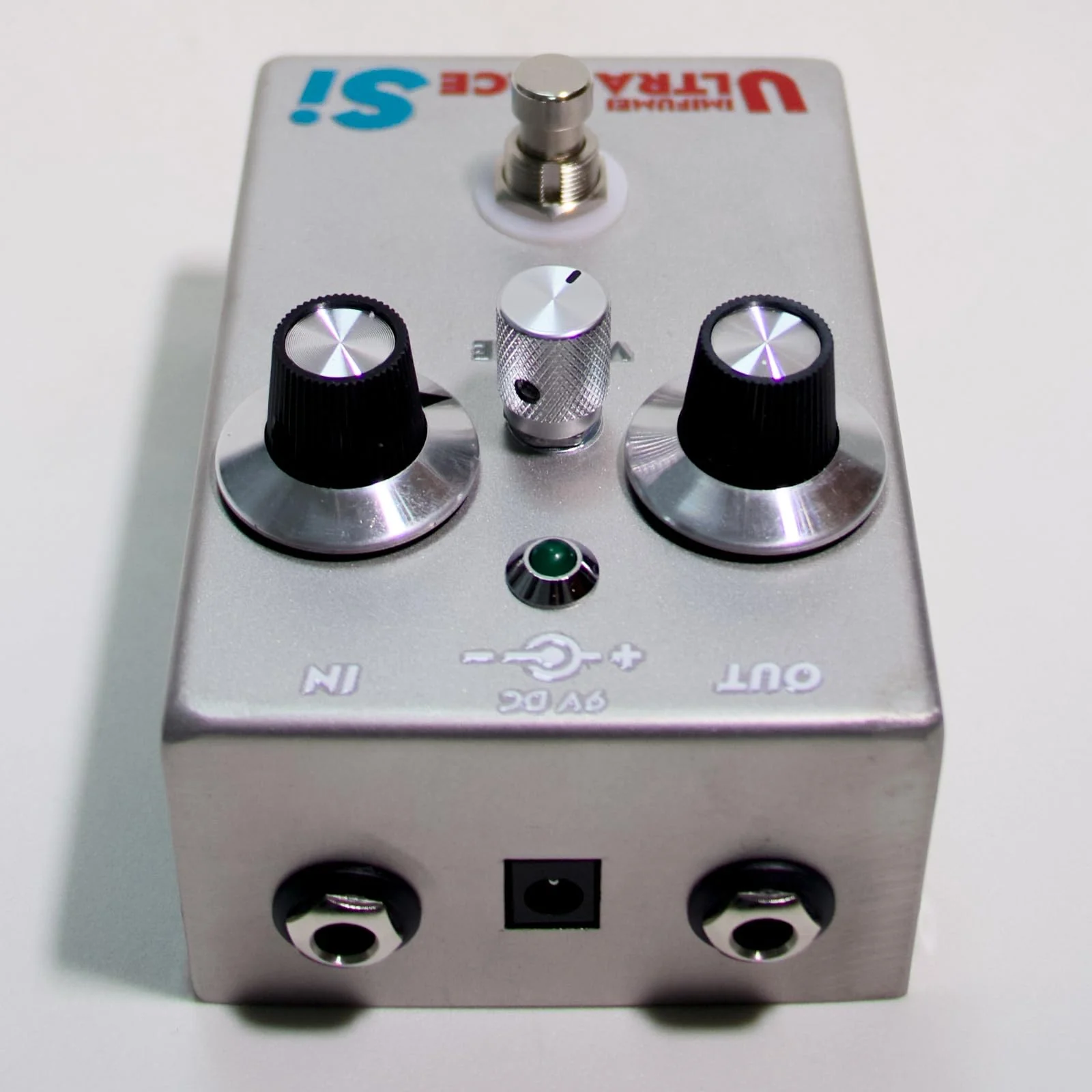 Hand-made Fuzz Pedal, classic fuzz distortion Guitar Pedal Legendary fuzz, True Bypass, DC 9V, Pedal for Electric Guitar Silver Gray - Image 3