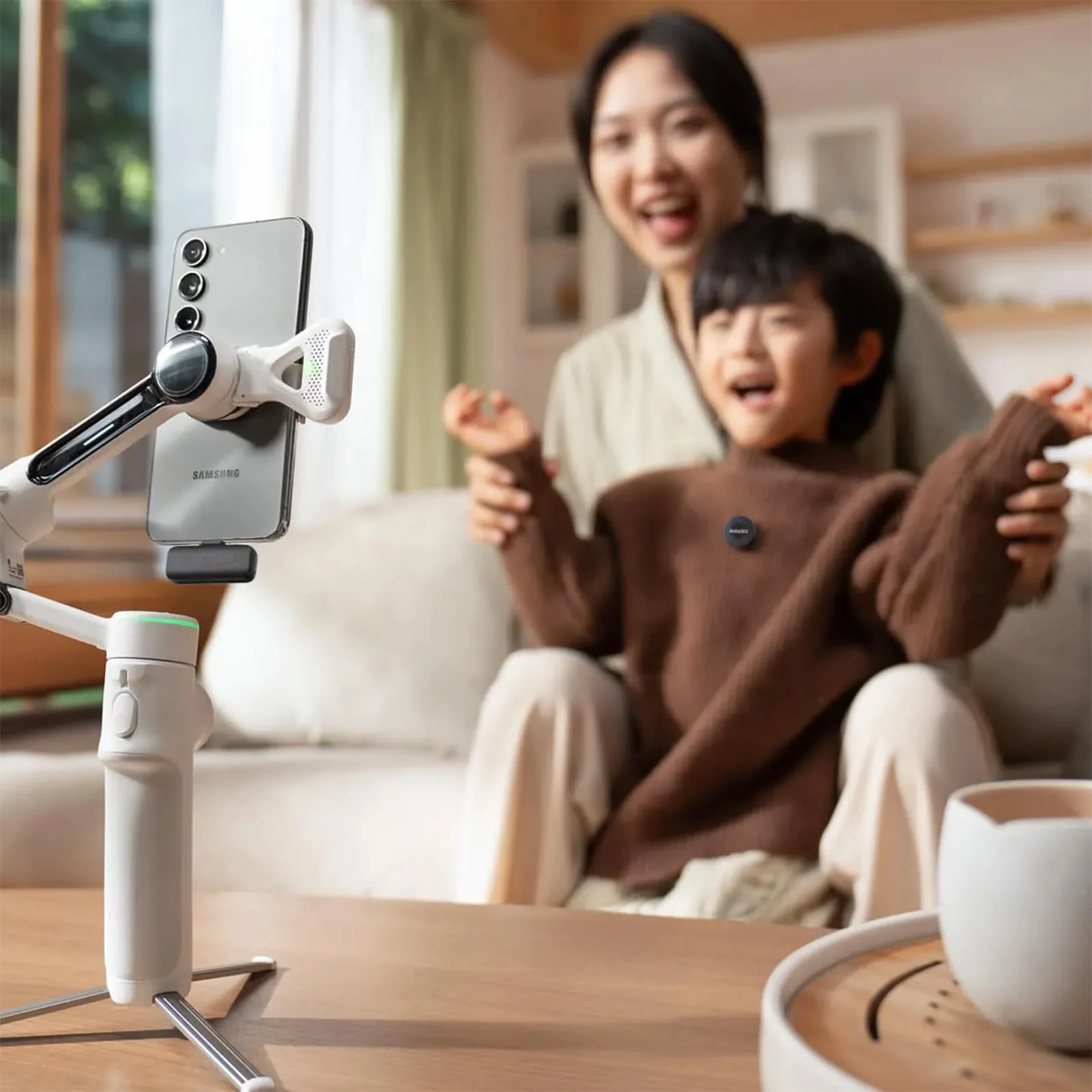 Insta360 Mic Air,Ultralight 7.9g Transmitter, as Compact as a Coin, 48kHz Audio with Built-in Noise Reduction, 10-Hour Battery Life, 300m Range, X5/X4/ACE PRO 2, Flow/Flow 2/Flow 2 PRO((1 TX + 1 RX) 1 TX + 1 RX - Image 7
