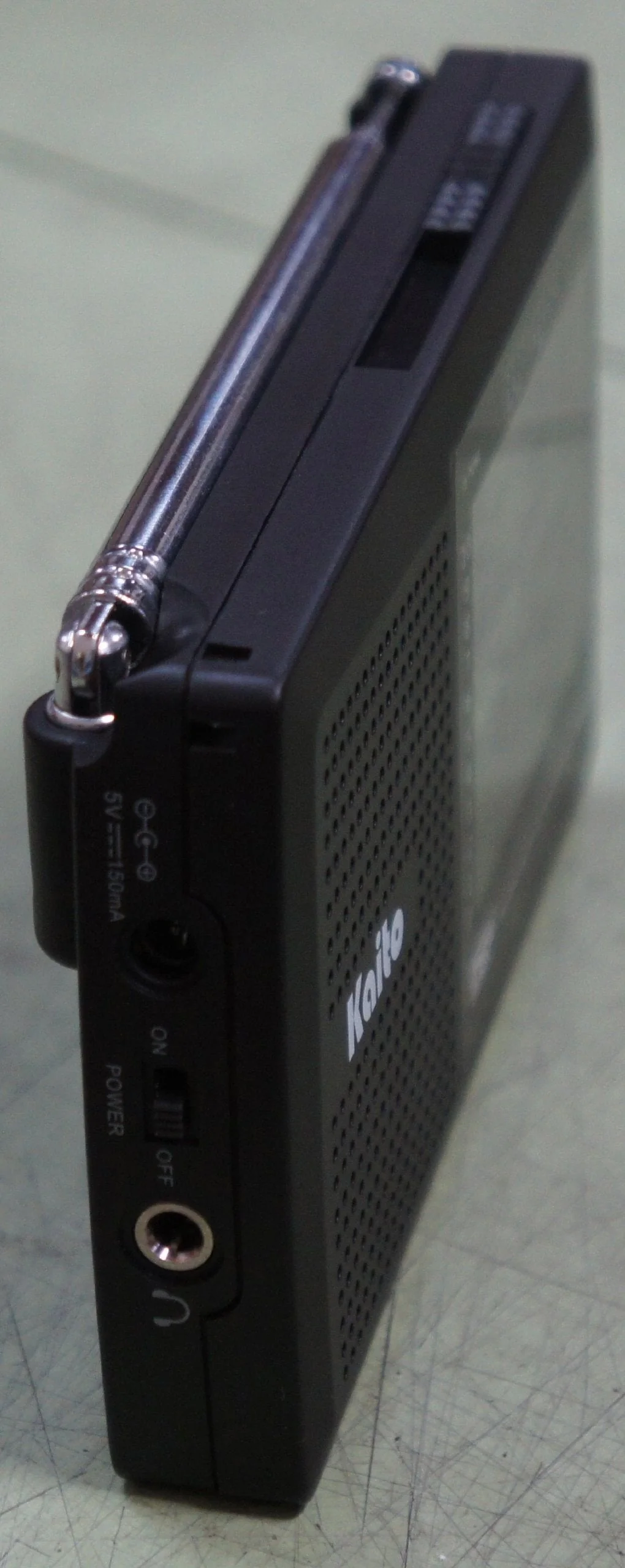 Kaito KA321 Pocket-Size 10-Band AM/FM Shortwave Radio with DSP (Digital Signal Processing), Black - Image 4