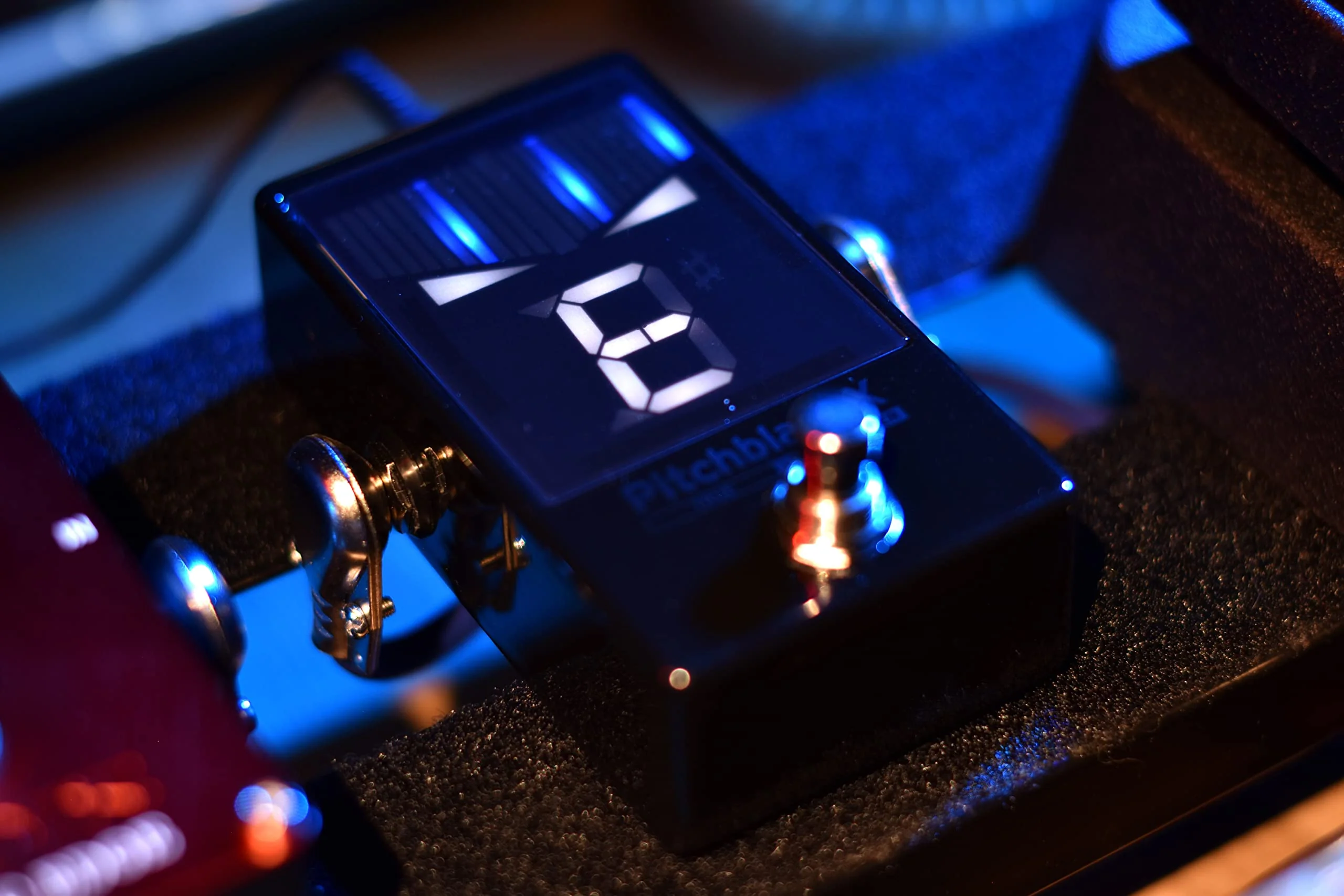 Korg Pitchblack X Chromatic Guitar Pedal Tuner w/ Four Display Modes and High Visibility Display (PBX) PBX - Image 6