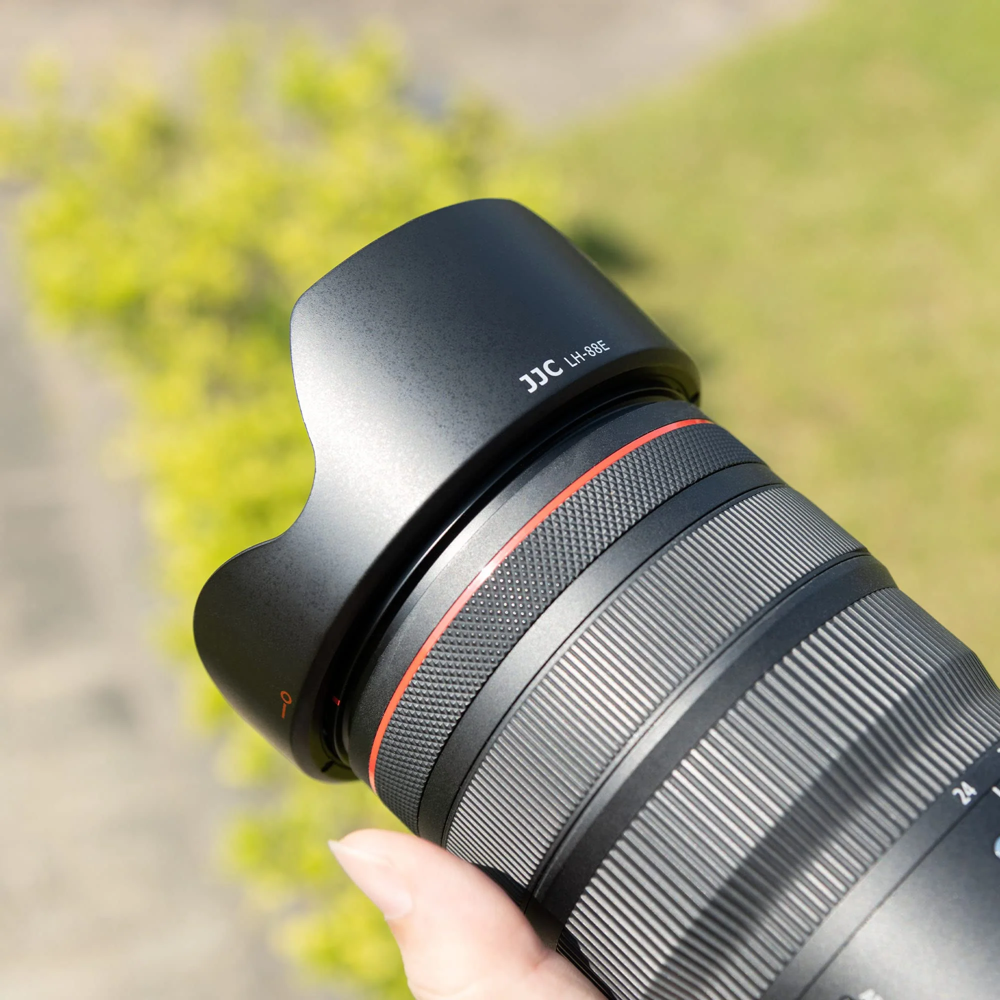 Lens Hood for Canon RF 24-70mm f2.8L is USM Lens & Canon RF 24-105mm f2.8 L is USM Z Lens Replaces Canon EW-88E with Reversible Design, Compatible with 82mm Filter and Snap-on Lens Cap Replace EW-88E for RF 24-70mm Lens - Image 8