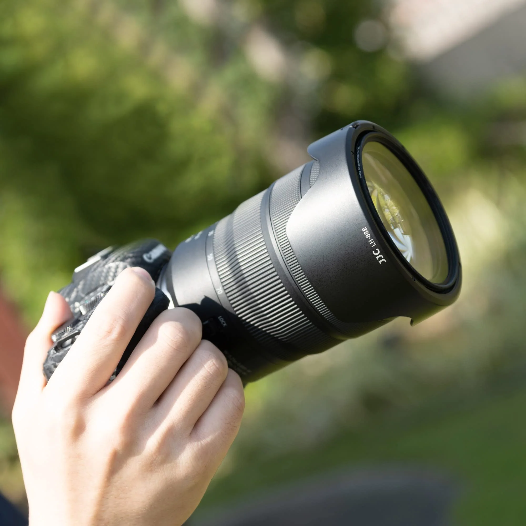 Lens Hood for Canon RF 24-70mm f2.8L is USM Lens & Canon RF 24-105mm f2.8 L is USM Z Lens Replaces Canon EW-88E with Reversible Design, Compatible with 82mm Filter and Snap-on Lens Cap Replace EW-88E for RF 24-70mm Lens - Image 9