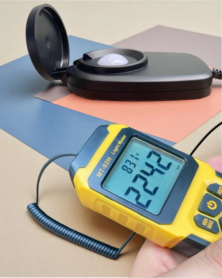 MT-92H Light Meter with Split Sensor Lux/Foot Candles Meter 500ms Refresh Rates Range up to 200,000 Lux Switchable Backlight Temperature Measurer 14℉-140℉ - Image 8