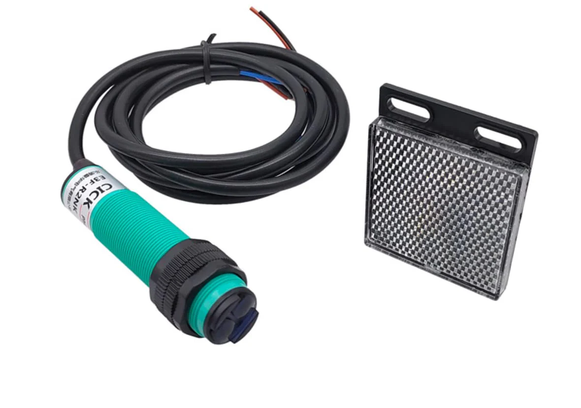 Reflector Photoelectric Sensor 6-36 Volt DC NPN NC, Diameter 18 mm Light Barrier with Mirror IR Photoelectric Sensor up to 2 Metres (Reflection Light Barrier, 2 Metres, Diameter 18 mm, NPN NC)