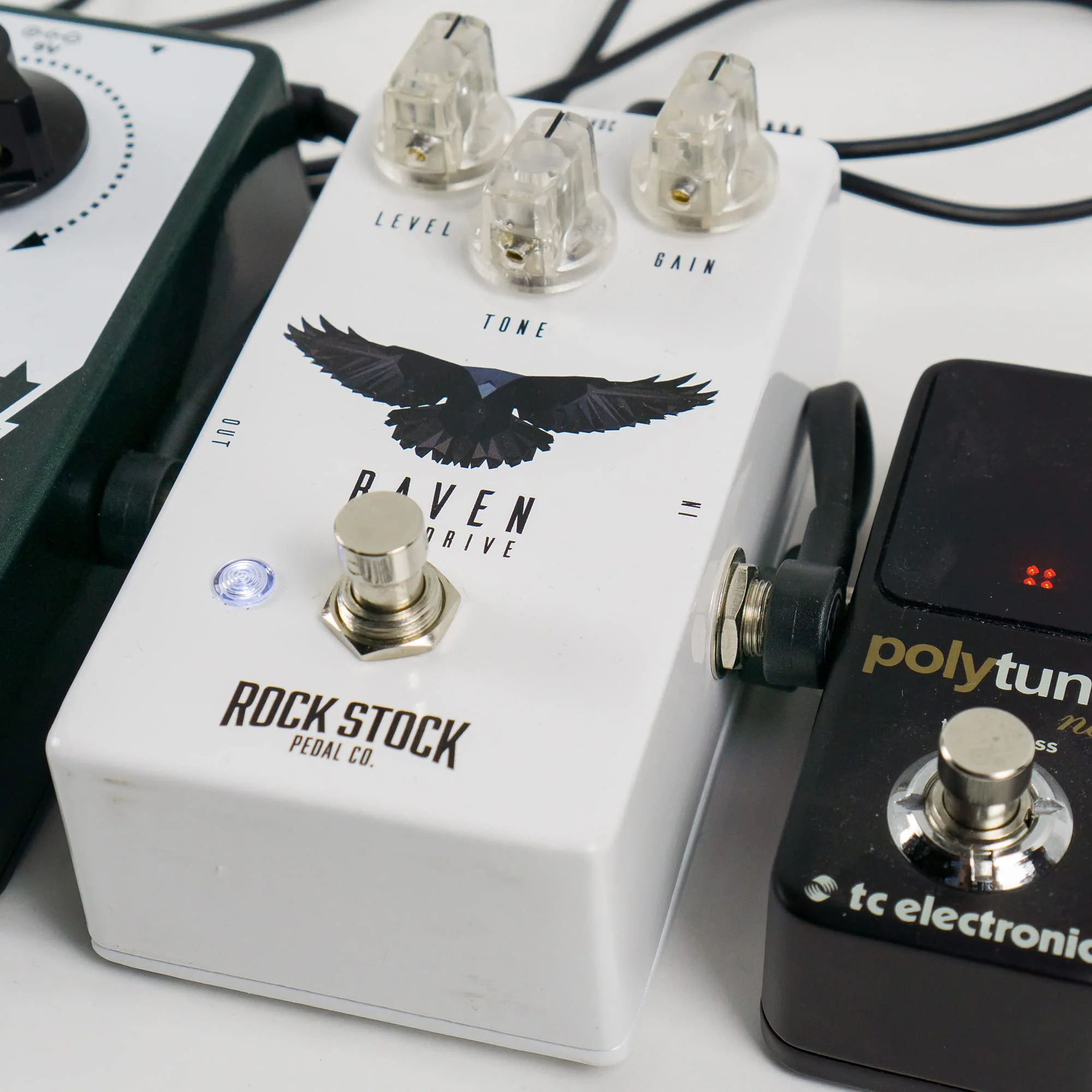 Rock Stock Guitar Flat Patch Cables (Pack of 3) - 6 Inch C-Shape Ultra-Thin Effect Guitar Pedal Patch Cables - Right-Angle, Black with Durable Gold Plated Connectors, Maximize Pedalboard Space 6 Inches - Image 9