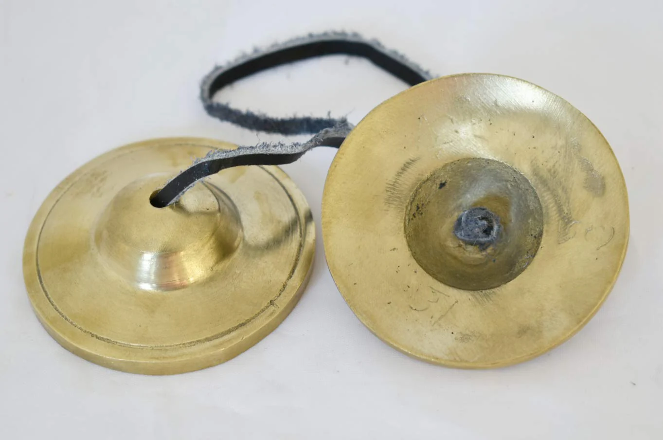 Tingsha/Tibetan Meditation Bell/Finger Cymbals with free Silk Case by Nepalese Handicraft Zone (Plain Golden) Plain Golden - Image 3