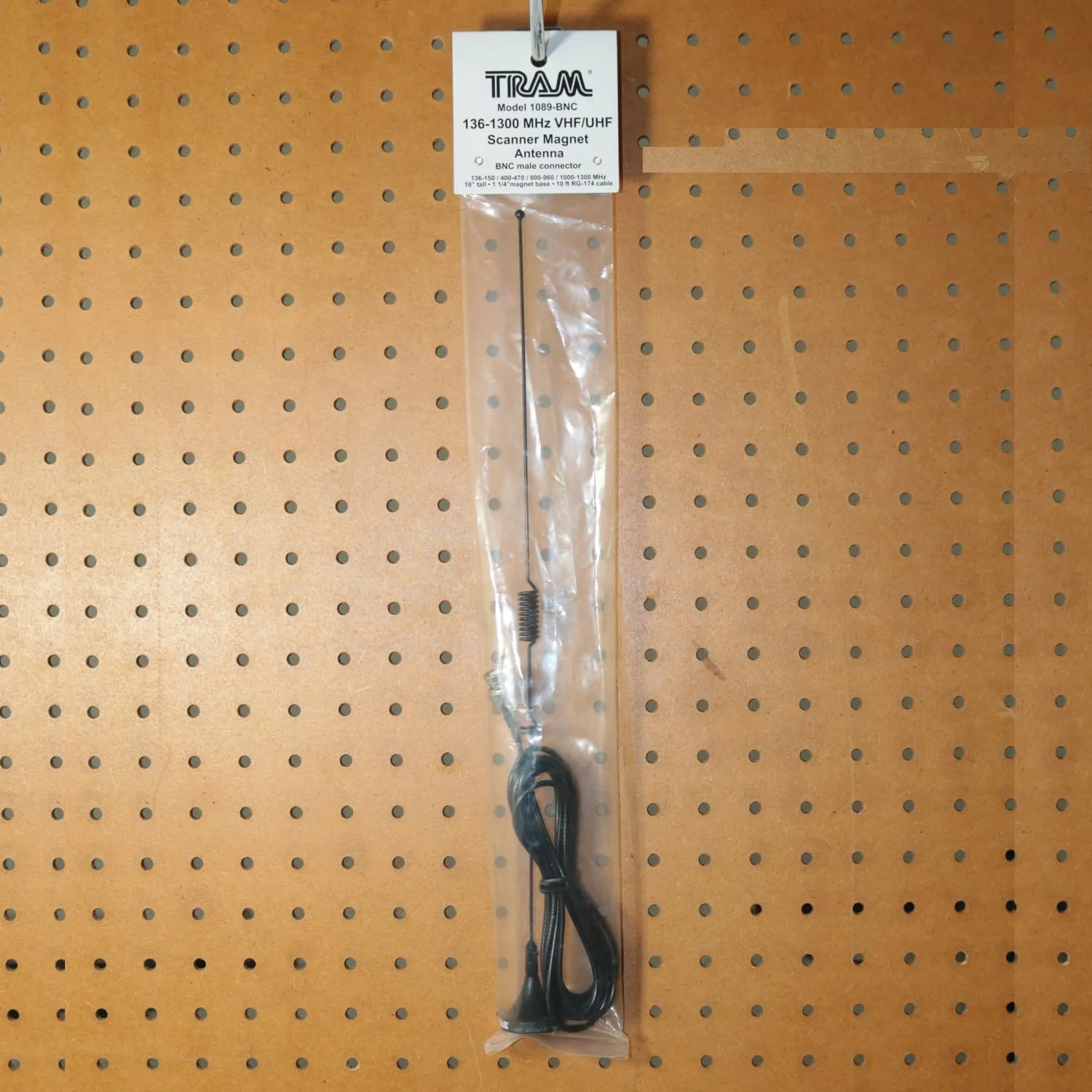 Tram® Scanner Mini-Magnet Antenna VHF/UHF/800-MHz to 1,300-MHz with SMA-Male Connector - Image 4