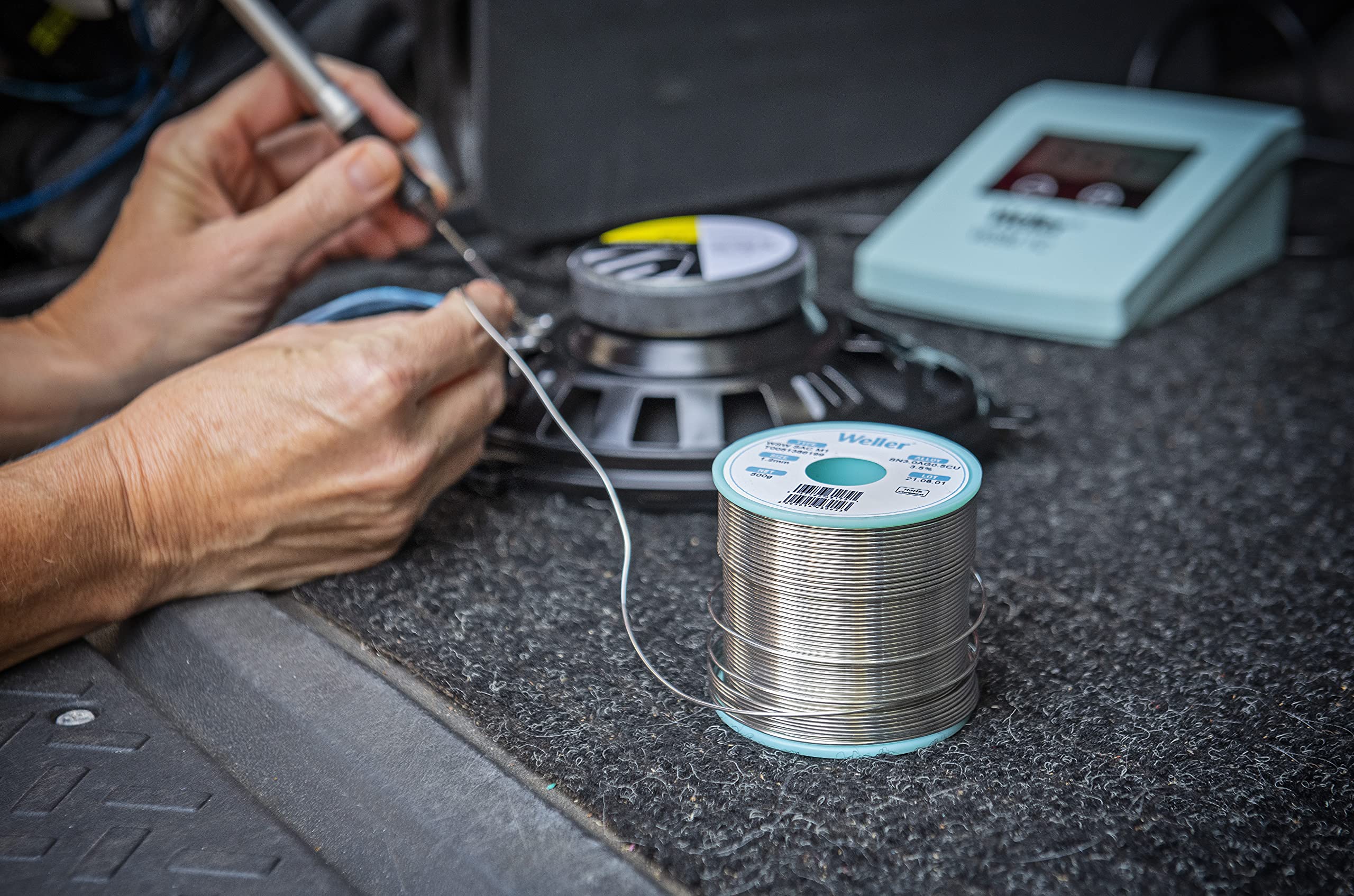 Weller WSW SCN M1 (T0051404399) Lead Free Solder Wire, Dia: 0.8 mm / 0.039 in, Wt: 100 g / 3.527 oz, Alloy Sn99.3Cu0.6Ni0.05, Flux content 3.5% - Image 5