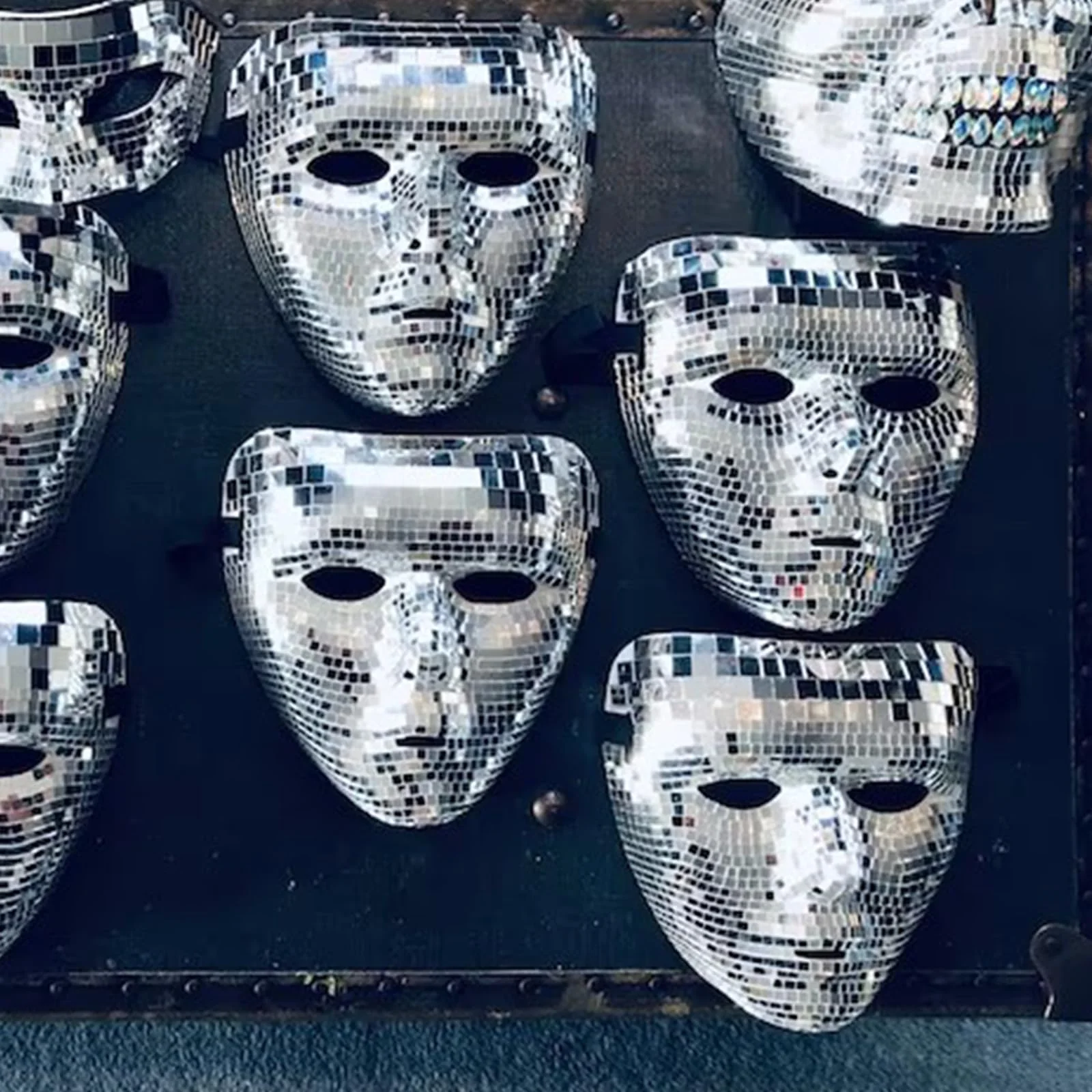 Wnvivi Disco Glitter Mask,6.7x7.8 Inch,Masquerade Mirror Mask for Men and Women,Halloween Face Cover,Party Disco Masks(6.7x7.8inch) - Image 3