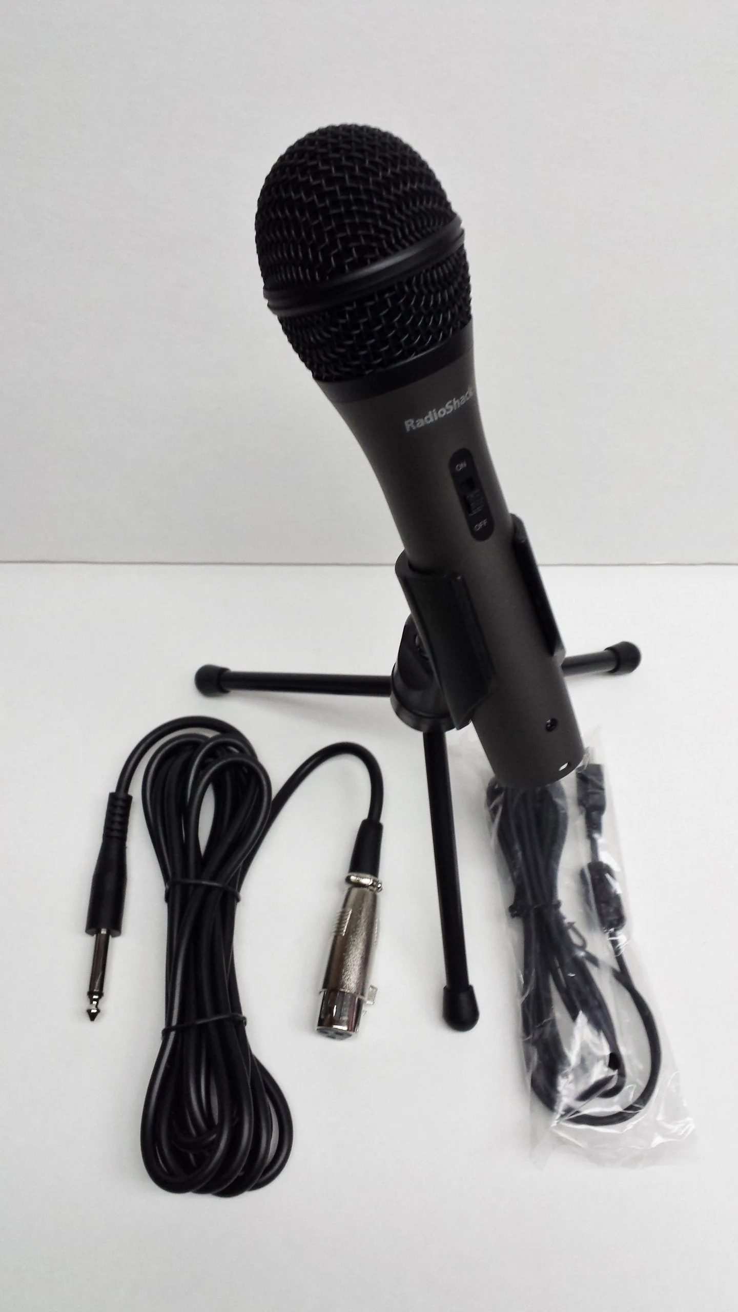 XLR/USB Handheld Dynamic Cardioid Microphone 33-660